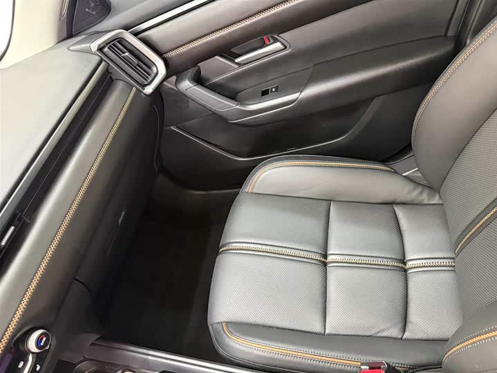 Mazda CX-50 2023 2.0L фото 12