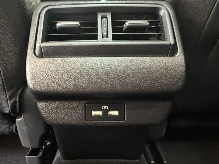 Mazda CX-50 2023 2.0L фото 18