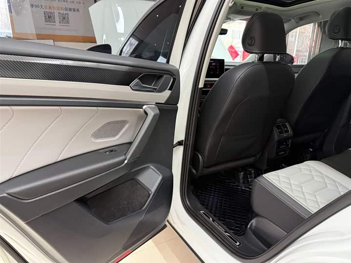 Tayron 2023 280TSI 2WD Luxury Plus Advanced фото 17