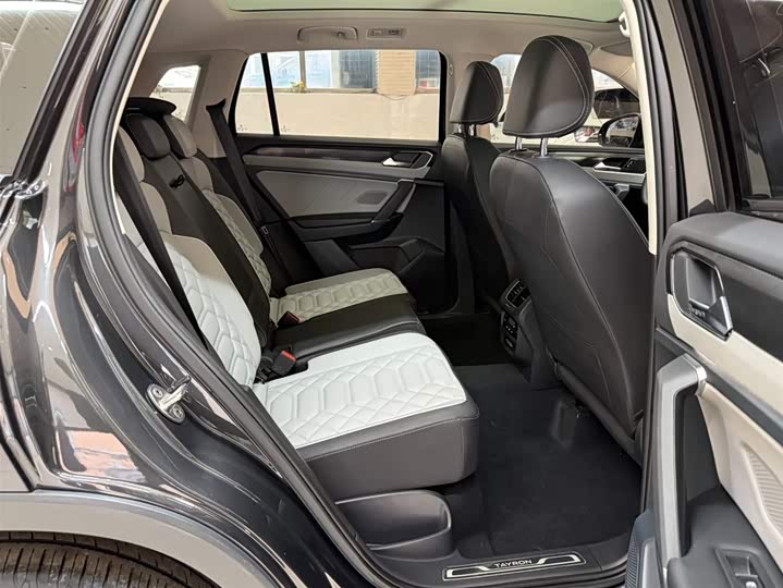 Tayron 2023 280TSI 2WD Luxury Plus Advanced фото 12
