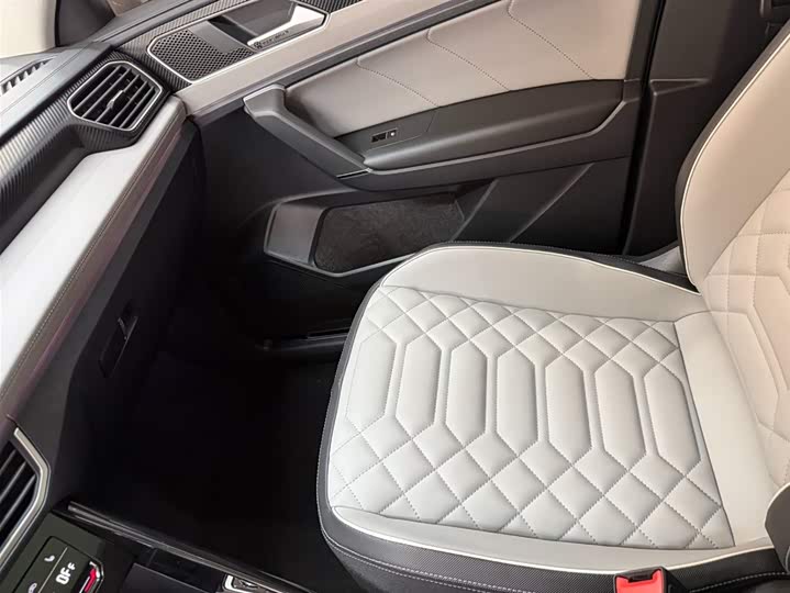 Tayron 2023 280TSI 2WD Luxury Plus Advanced фото 16