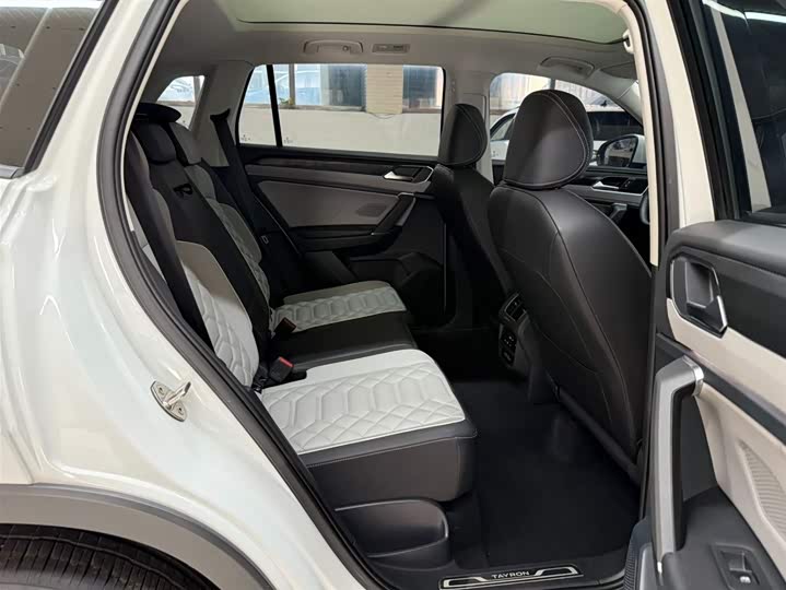 Tayron 2023 280TSI 2WD Luxury Plus Advanced фото 9