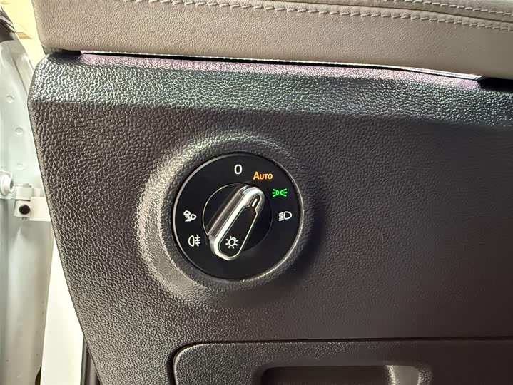 Tayron 2023 280TSI 2WD Luxury Plus Advanced фото 17