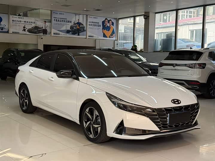 Elantra 2022 1.5L CVT LUX фото 3