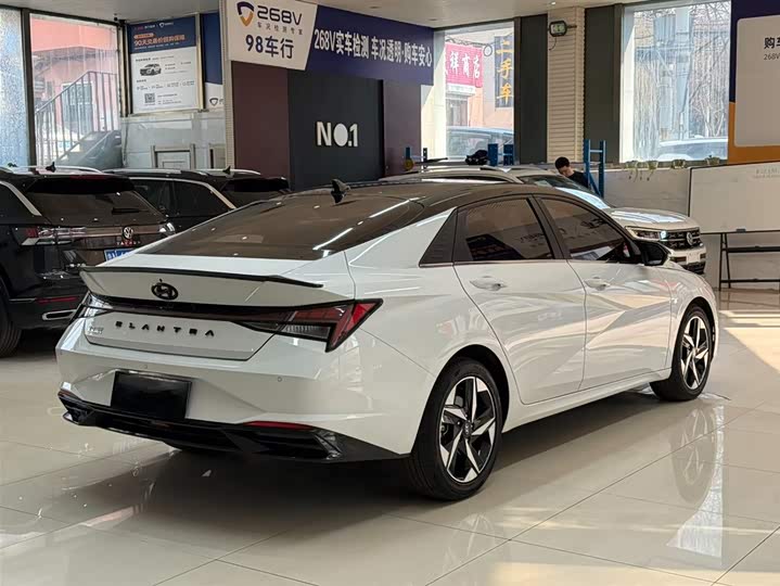Elantra 2022 1.5L CVT LUX фото 4