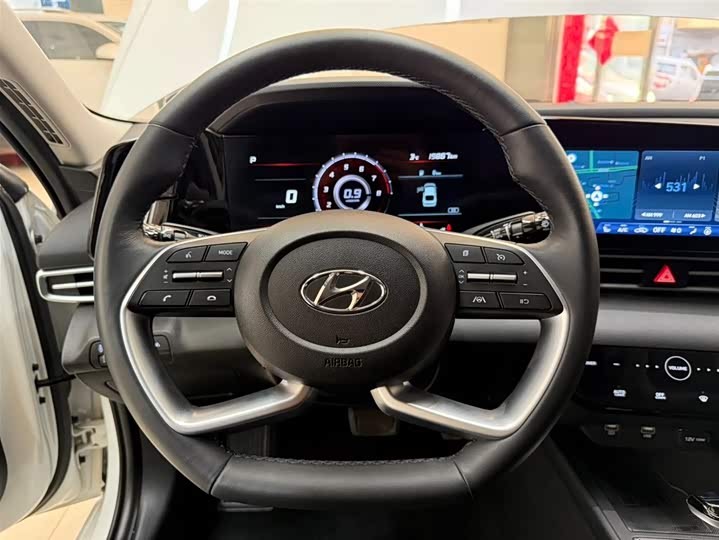 Elantra 2022 1.5L CVT LUX фото 7