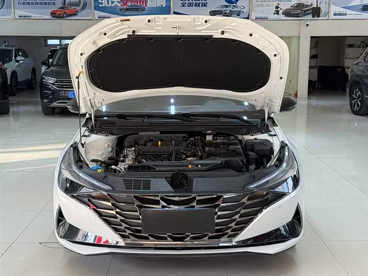 Elantra 2022 1.5L CVT LUX фото 8