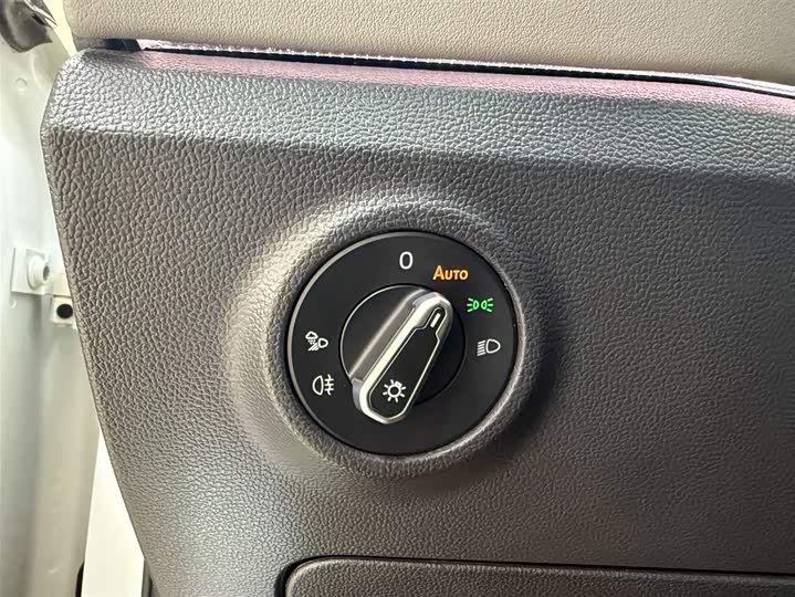 Tayron 2023 280TSI 2WD Luxury Plus Advanced фото 9