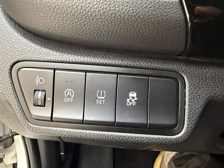 Kia KX3 2021 1.5L CVT фото 12