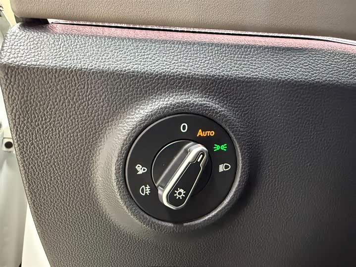 Tayron 2023 280TSI 2WD Luxury Plus Advanced фото 9