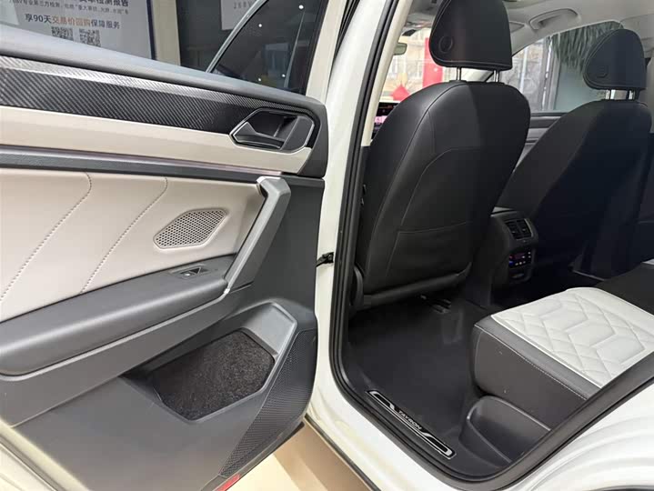 Tayron 2023 280TSI 2WD Luxury Plus Advanced фото 17