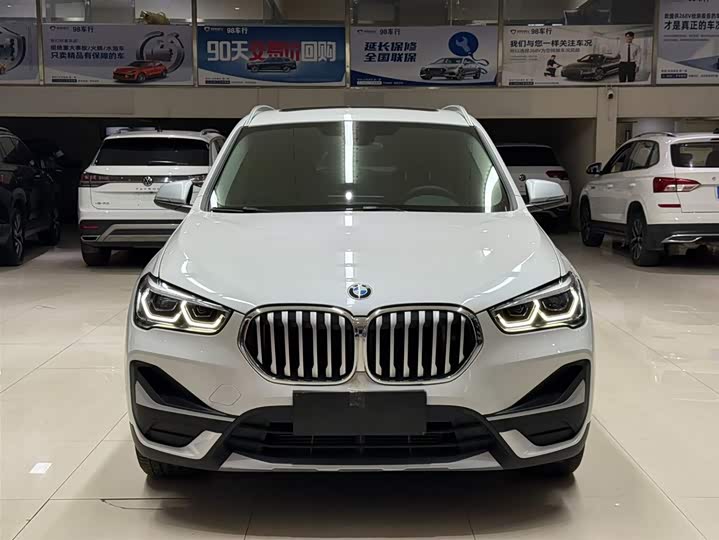 BMW X1 2022 sDrive20Li фото 2