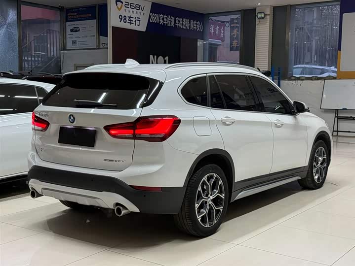 BMW X1 2022 sDrive20Li фото 4