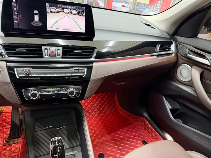BMW X1 2022 sDrive20Li фото 12