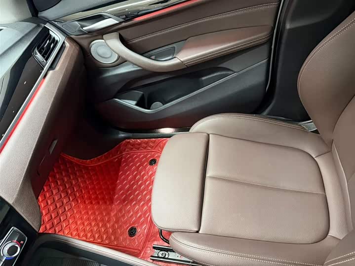 BMW X1 2022 sDrive20Li фото 13