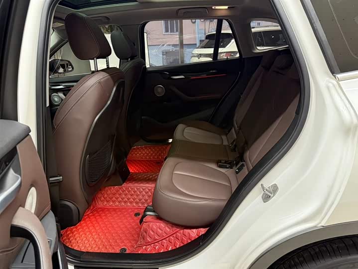 BMW X1 2022 sDrive20Li фото 18
