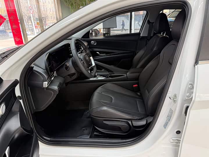 Elantra 2022 1.5L CVT GLX фото 16