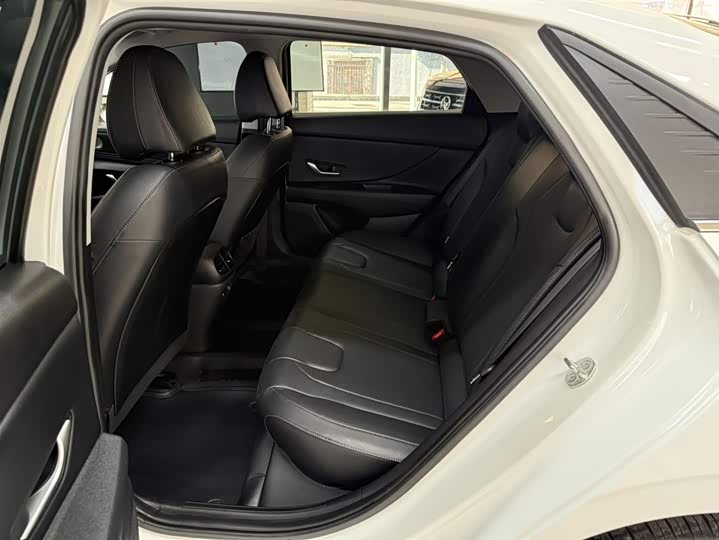 Elantra 2022 1.5L CVT GLX фото 18
