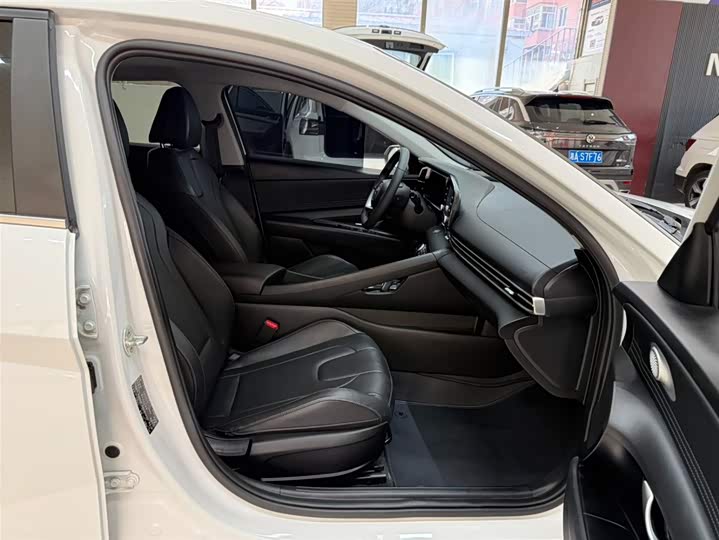 Elantra 2022 1.5L CVT GLX фото 21