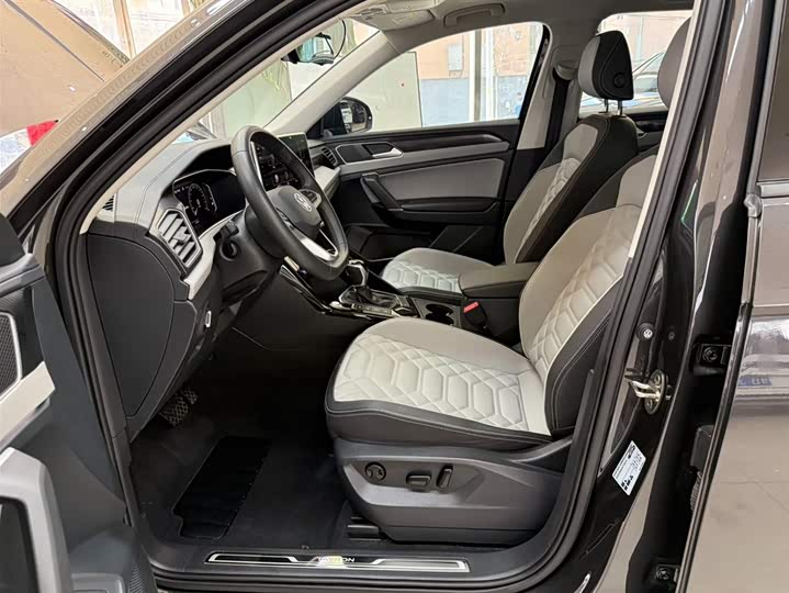 Tayron 2023 280TSI 2WD Luxury Plus Advanced фото 16