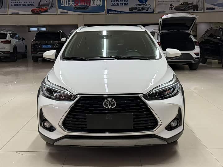 Yaris L 2022 X 1.5L CVT Luxury Plus фото 2