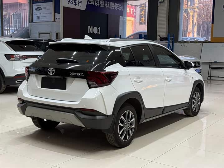 Yaris L 2022 X 1.5L CVT Luxury Plus фото 4