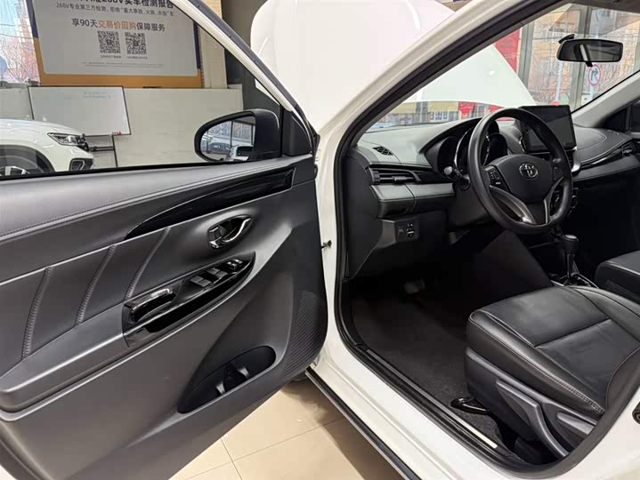 Yaris L 2022 X 1.5L CVT Luxury Plus фото 8