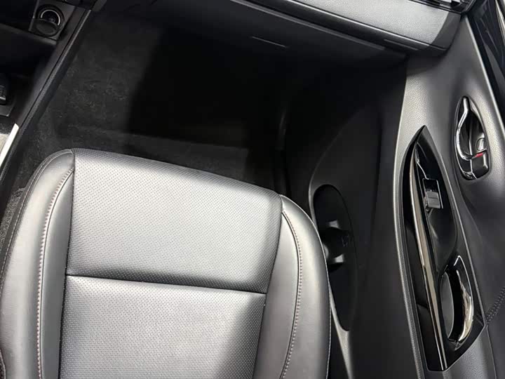 Yaris L 2022 X 1.5L CVT Luxury Plus фото 13