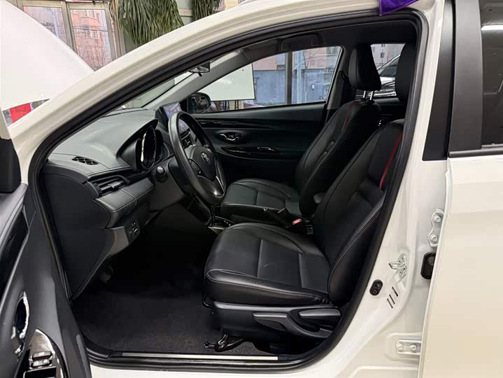 Yaris L 2022 X 1.5L CVT Luxury Plus фото 15