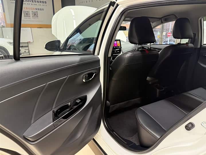 Yaris L 2022 X 1.5L CVT Luxury Plus фото 16