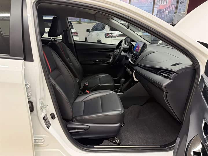 Yaris L 2022 X 1.5L CVT Luxury Plus фото 19