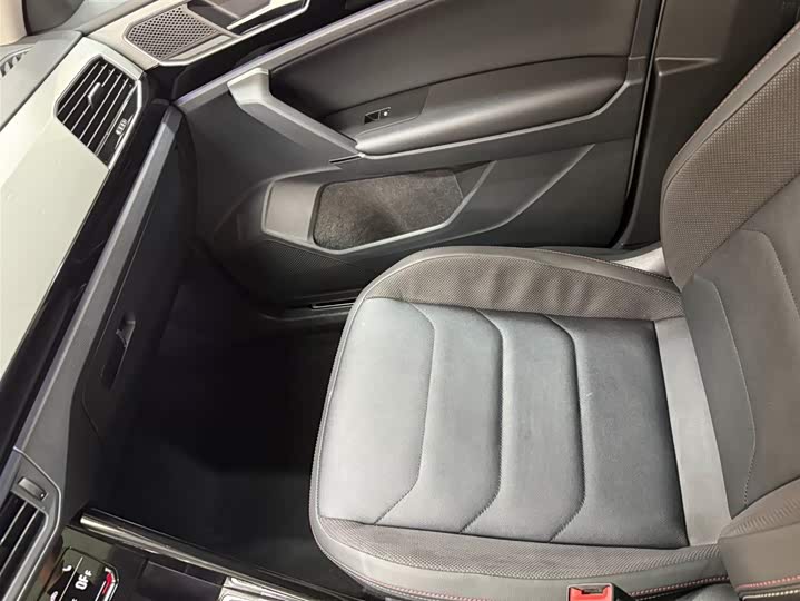 Tayron 2022 280TSI 2WD Luxury фото 7