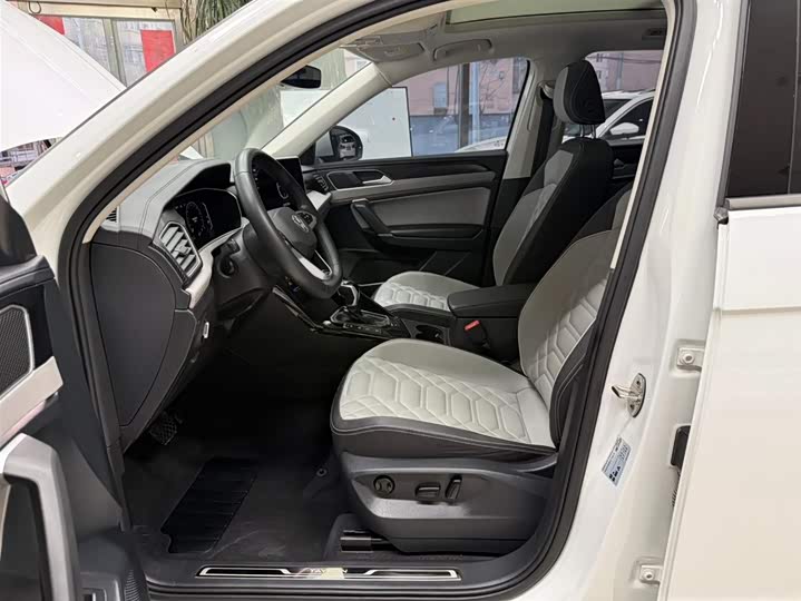 Tayron 2023 280TSI 2WD Luxury Plus Advanced фото 9