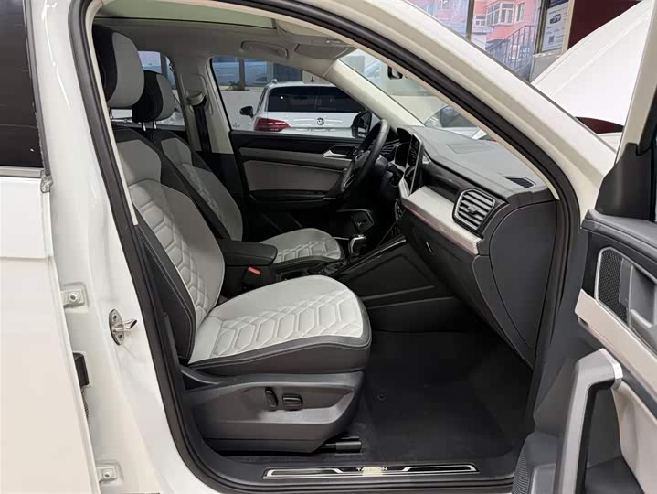 Tayron 2023 280TSI 2WD Luxury Plus Advanced фото 15