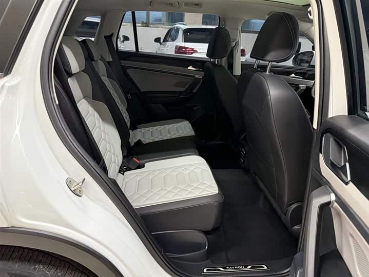Tayron 2023 280TSI 2WD Luxury Plus Advanced фото 20
