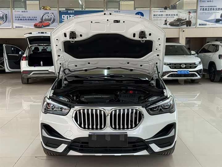 BMW X1 2022 sDrive20Li фото 17