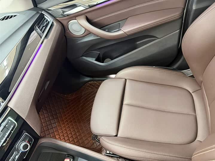 BMW X1 2022 sDrive20Li фото 20