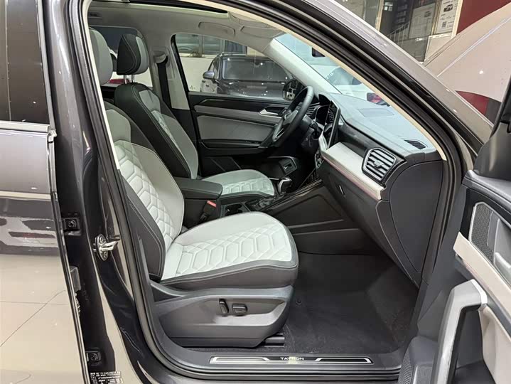 Tayron 2023 280TSI 2WD Luxury Plus Advanced фото 9