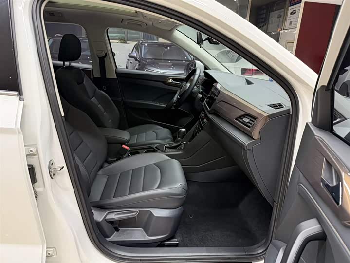 Tharu 2022 280TSI 2WD Luxury фото 21