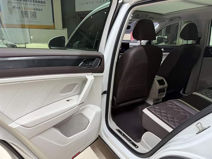 Tayron 2023 280TSI 2WD Luxury Plus Advanced фото 11