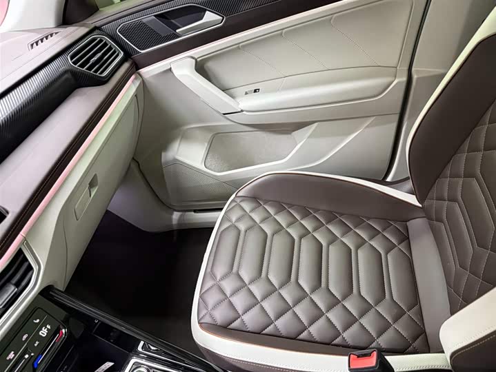 Tayron 2023 280TSI 2WD Luxury Plus Advanced фото 12