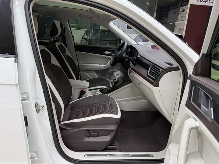 Tayron 2023 280TSI 2WD Luxury Plus Advanced фото 14