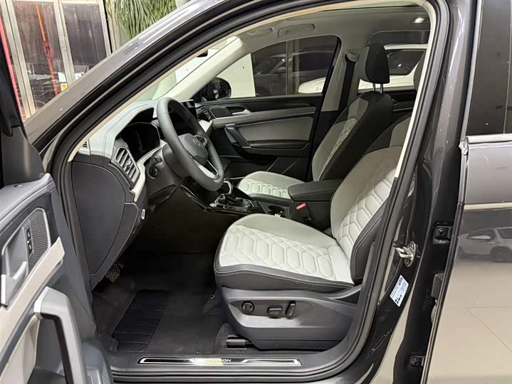 Tayron 2023 280TSI 2WD Luxury Plus Advanced фото 16
