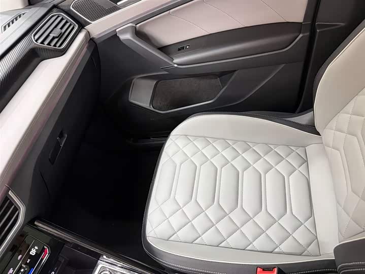 Tayron 2023 280TSI 2WD Luxury Plus Advanced фото 15