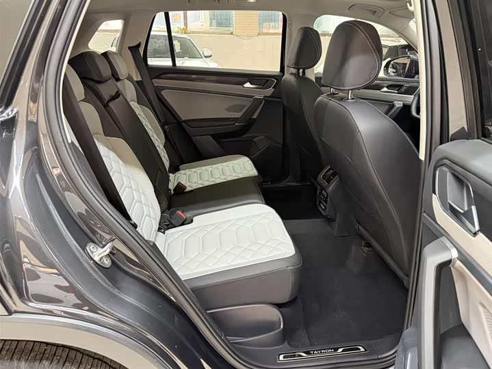 Tayron 2023 280TSI 2WD Luxury Plus Advanced фото 17