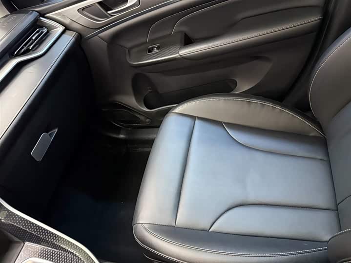 Haval M6 2021 Plus 1.5T DCT Luxury фото 13