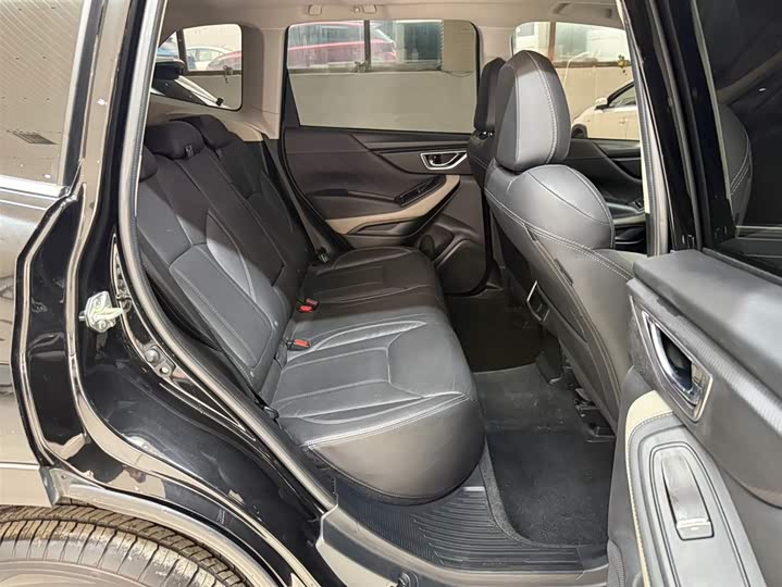 Forester 2022 2.0i AWD Luxury EyeSight фото 10