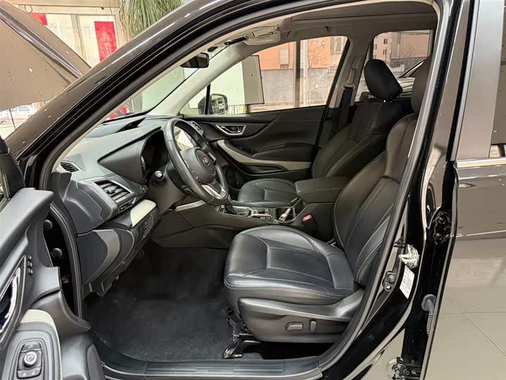 Forester 2022 2.0i AWD Luxury EyeSight фото 17
