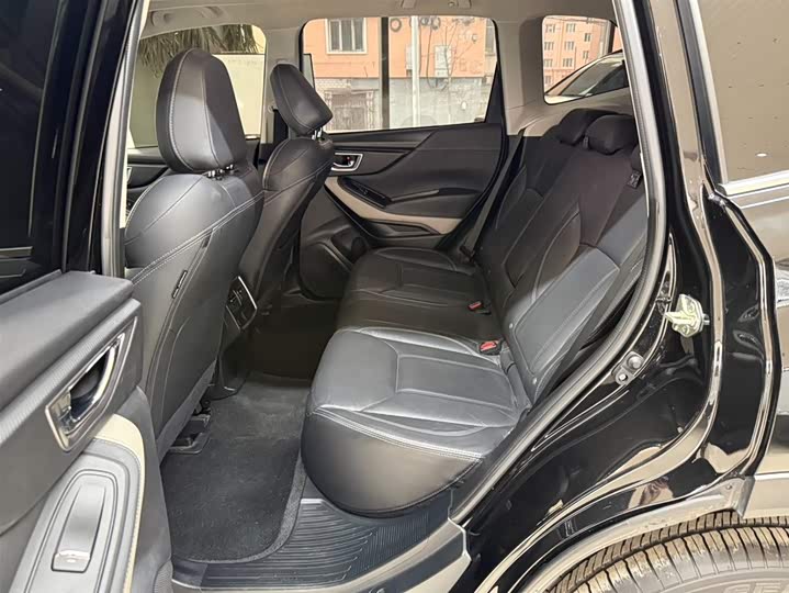 Forester 2022 2.0i AWD Luxury EyeSight фото 19