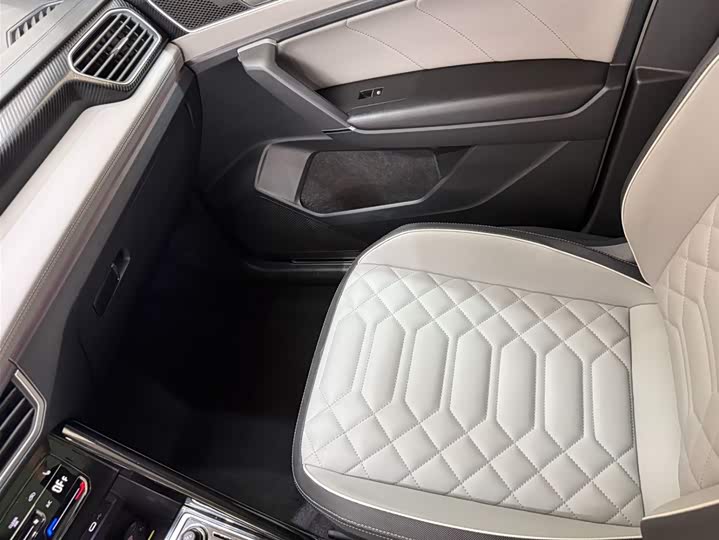 Tayron 2023 280TSI 2WD Luxury Plus Advanced фото 13